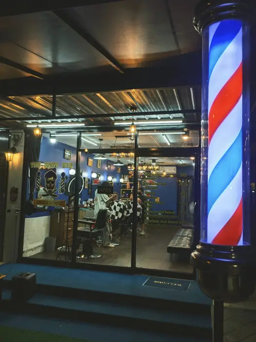 The Best Man Barbershop No. 1 storefront on Soi Buakhao